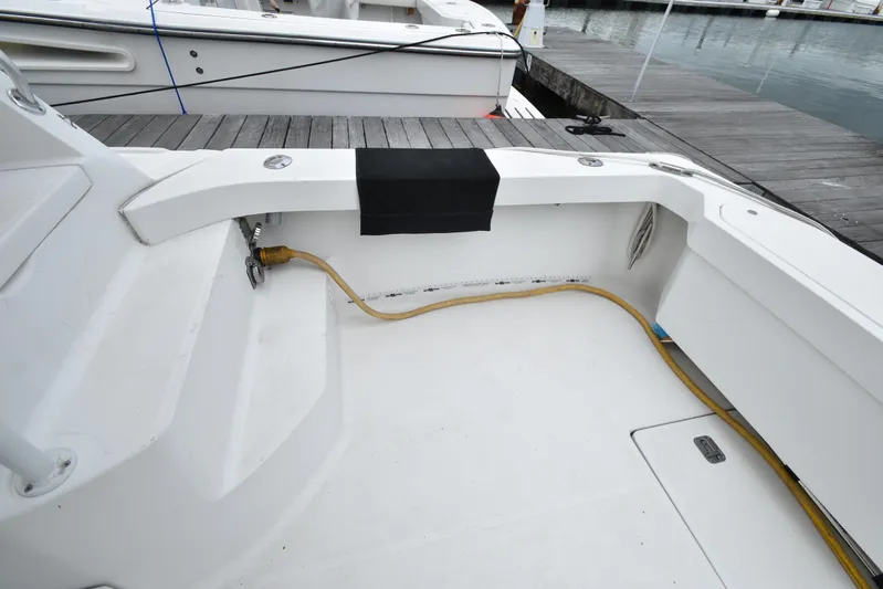 Lunes Yacht Photos Pics 