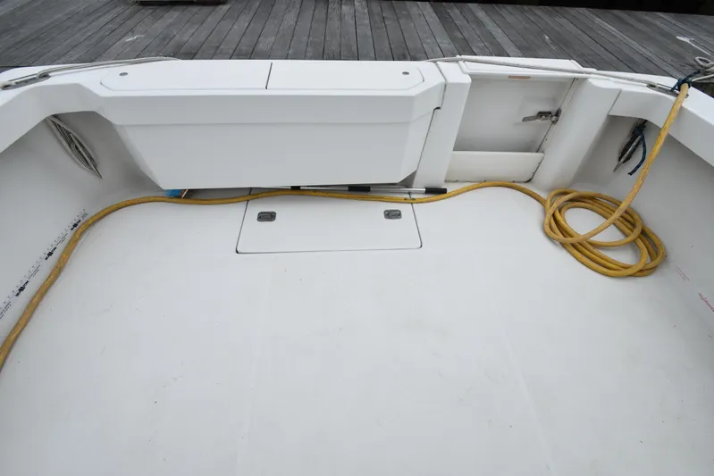 Lunes Yacht Photos Pics 