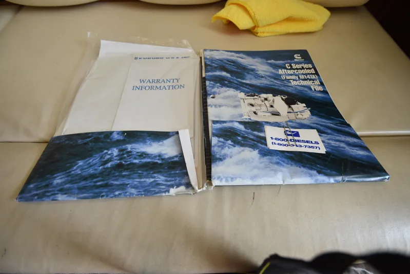 Lunes Yacht Photos Pics 