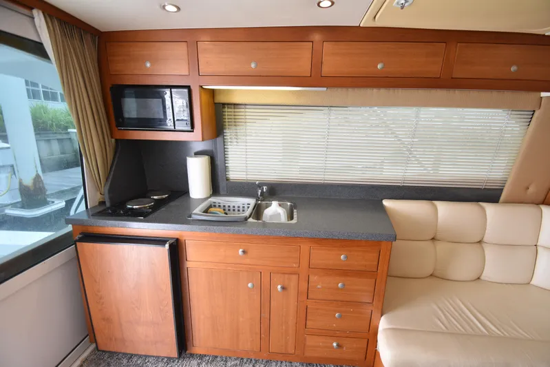 Lunes Yacht Photos Pics 