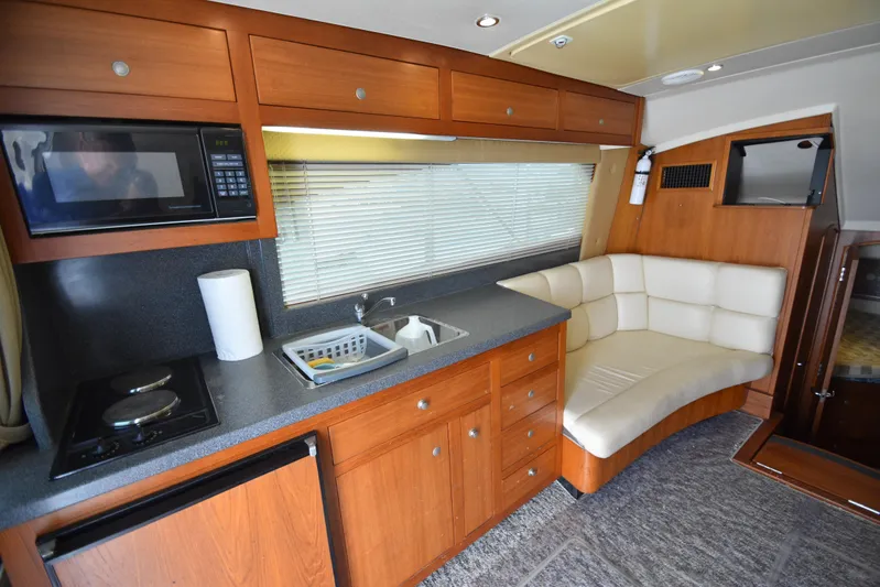 Lunes Yacht Photos Pics 