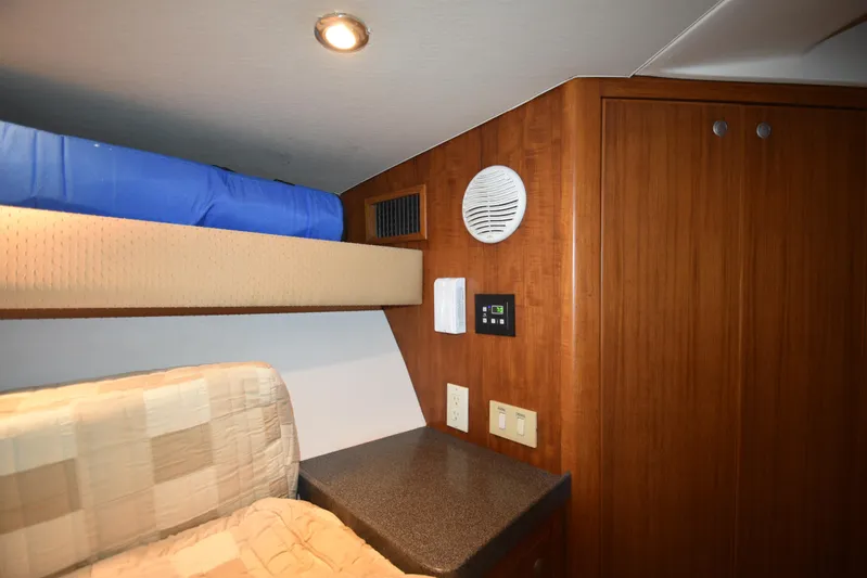 Lunes Yacht Photos Pics 