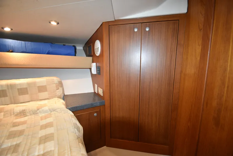 Lunes Yacht Photos Pics 