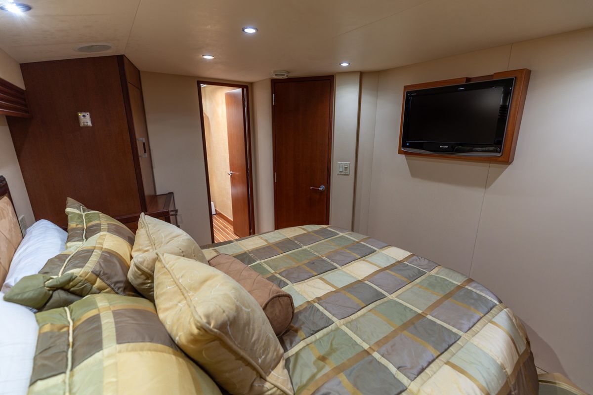 2008 Hatteras 60 