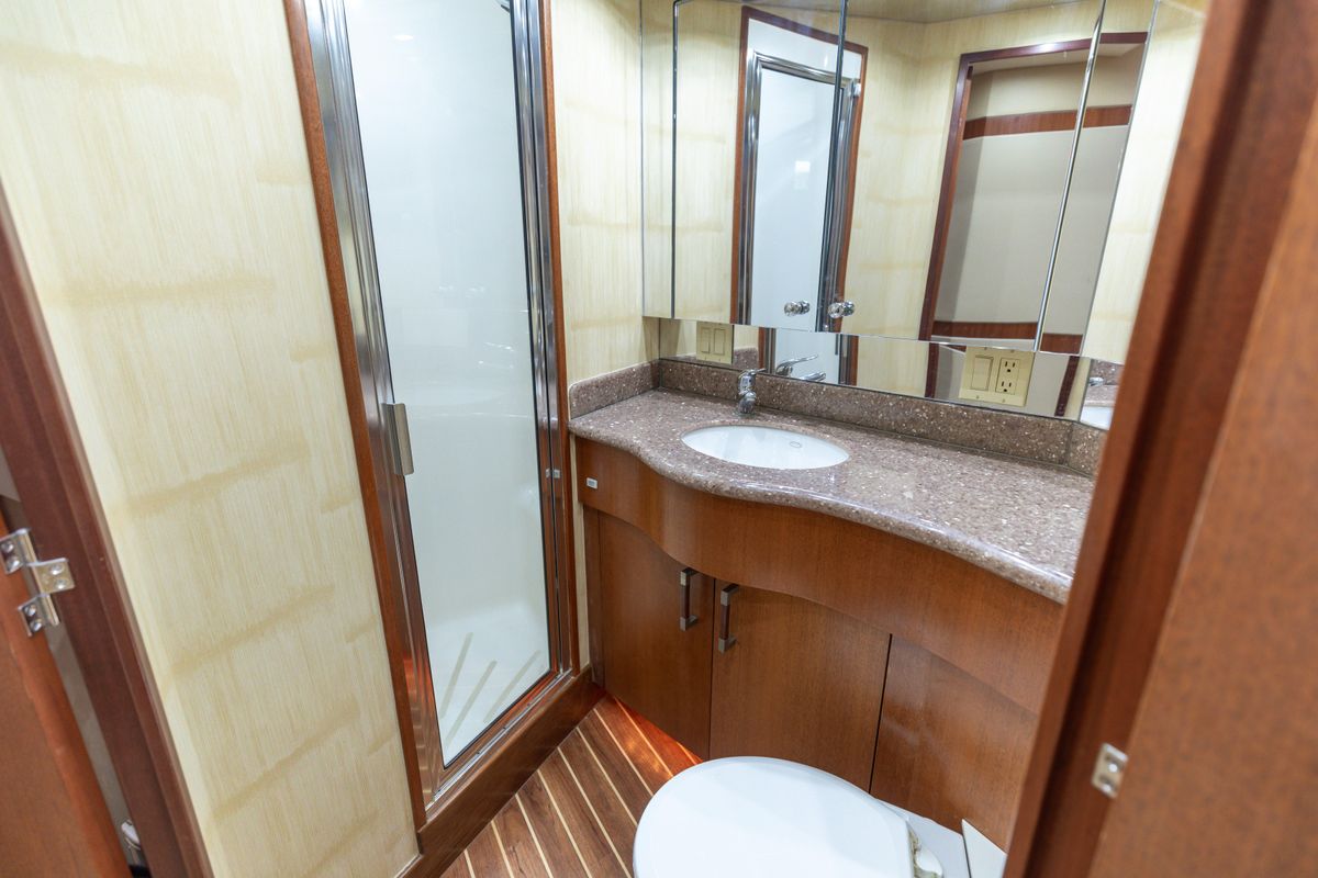 2008 Hatteras 60 
