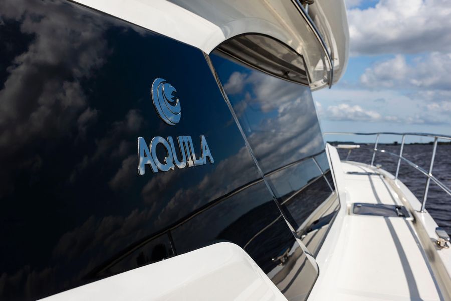 2021 Aquila 44