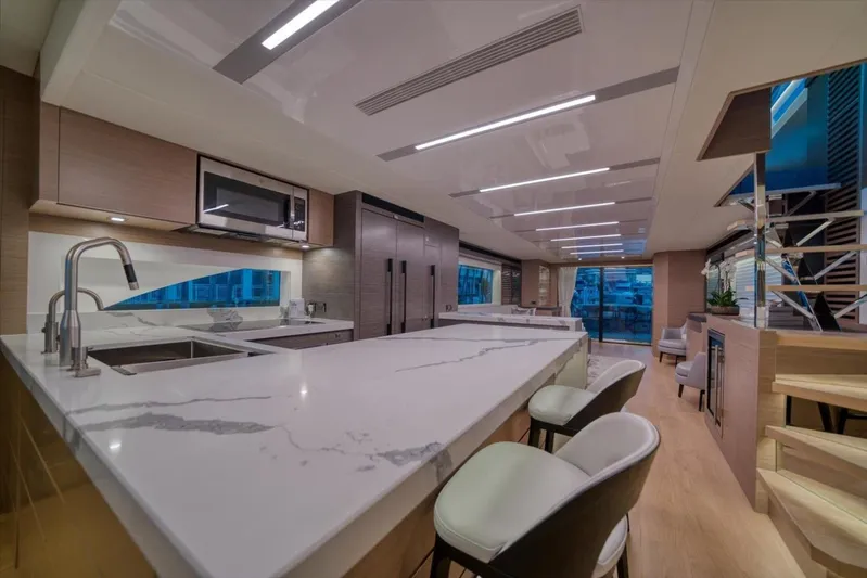 Valiant Yacht Photos Pics 2022 Horizon E81 - Image 17