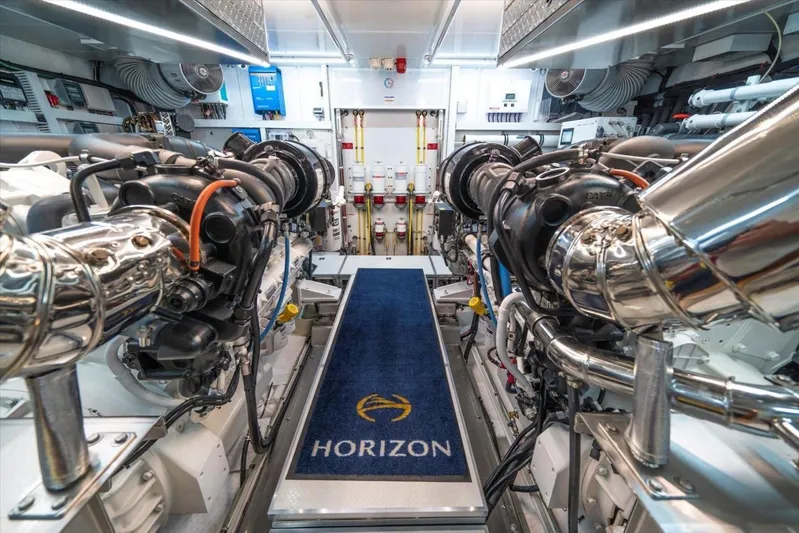 Valiant Yacht Photos Pics 2022 Horizon E81 - Image 57