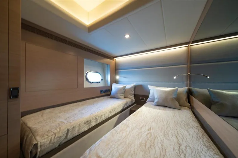 Valiant Yacht Photos Pics 2022 Horizon E81 - Image 46