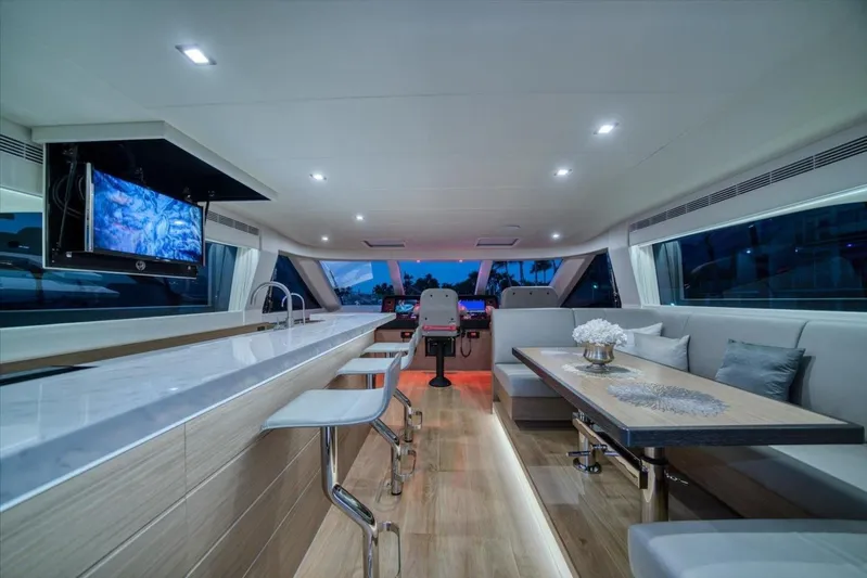 Valiant Yacht Photos Pics 2022 Horizon E81 - Image 20