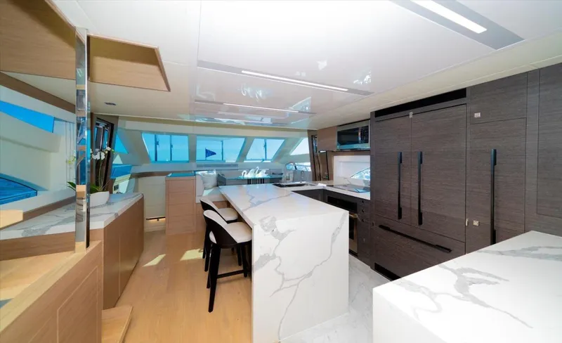 Valiant Yacht Photos Pics 2022 Horizon E81 - Image 13