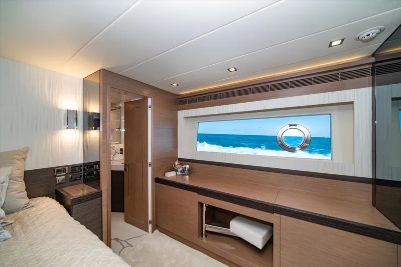 Valiant Yacht Photos Pics 2022 Horizon E81 - Image 35