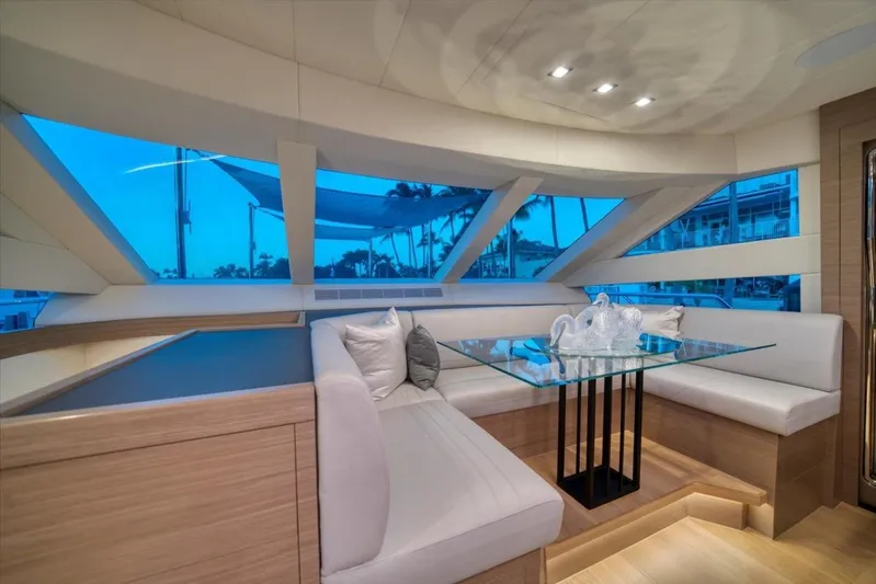 Valiant Yacht Photos Pics 2022 Horizon E81 - Image 16