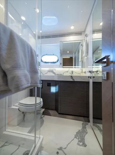 Valiant Yacht Photos Pics 2022 Horizon E81 - Image 49