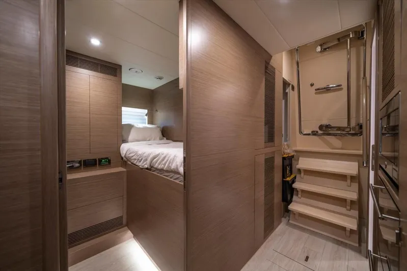 Valiant Yacht Photos Pics 2022 Horizon E81 - Image 53