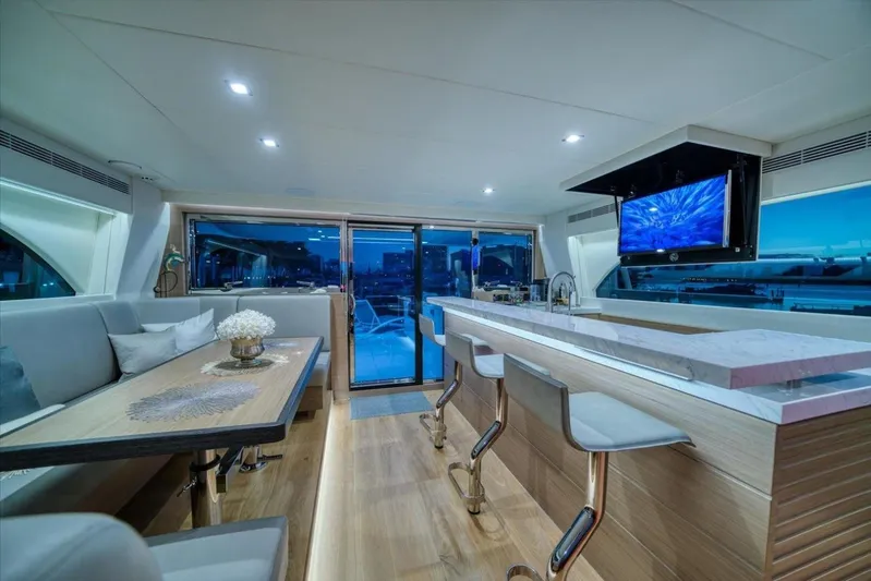 Valiant Yacht Photos Pics 2022 Horizon E81 - Image 19