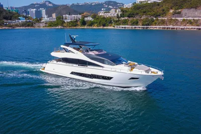 Sunseeker 86 Yacht