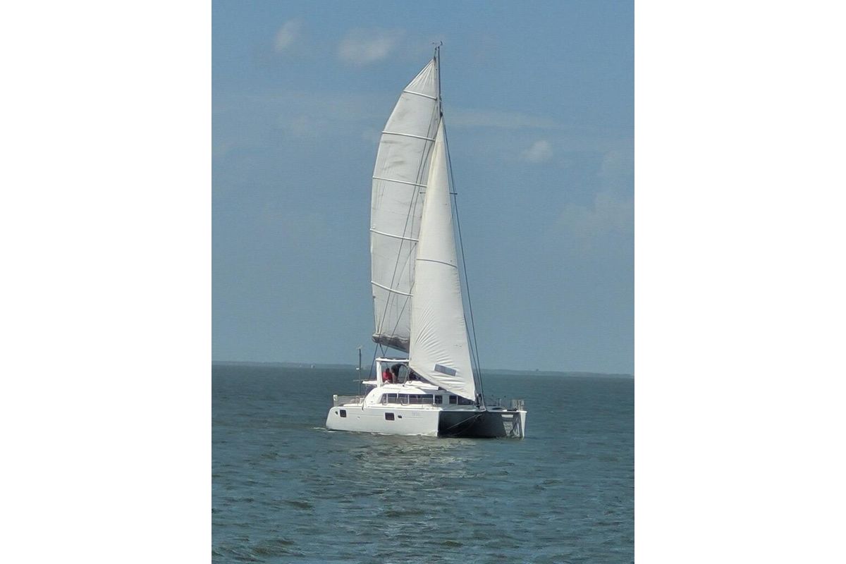 2006 Lagoon 44 