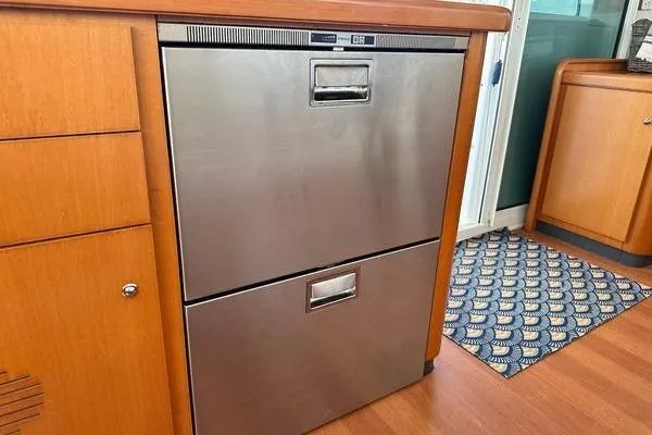 Brizo Yacht Photos Pics Stainless steel dishwasher in 2006 Lagoon 440 yacht kitchen interior.