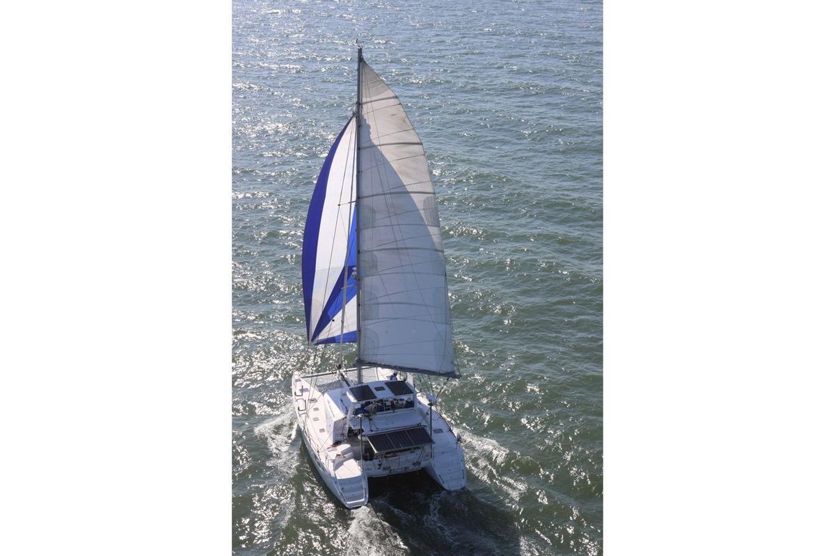 2006 Lagoon 44 