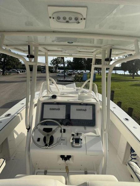 2008 Jupiter 31 FS Center Console