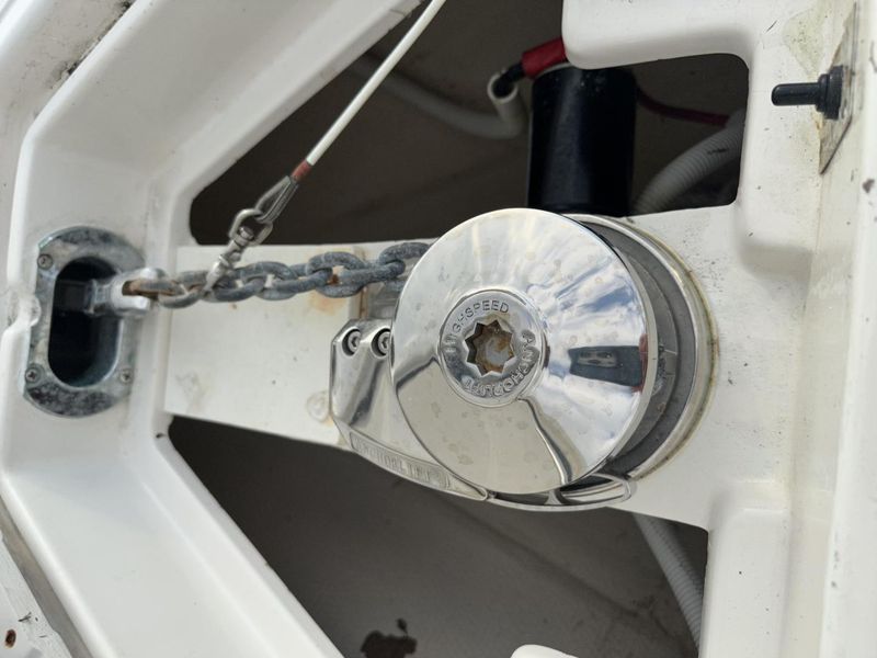 2008 Jupiter 31 FS Center Console