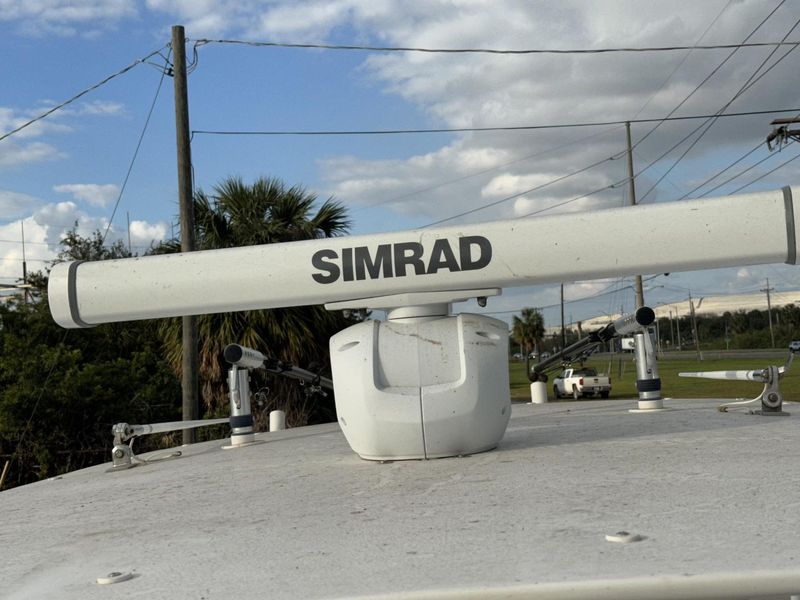 2008 Jupiter 31 FS Center Console