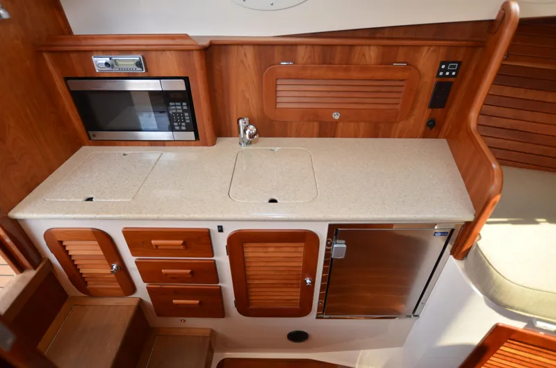 Little Prize Yacht Photos Pics Galley