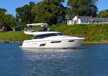Ferretti Yachts 450