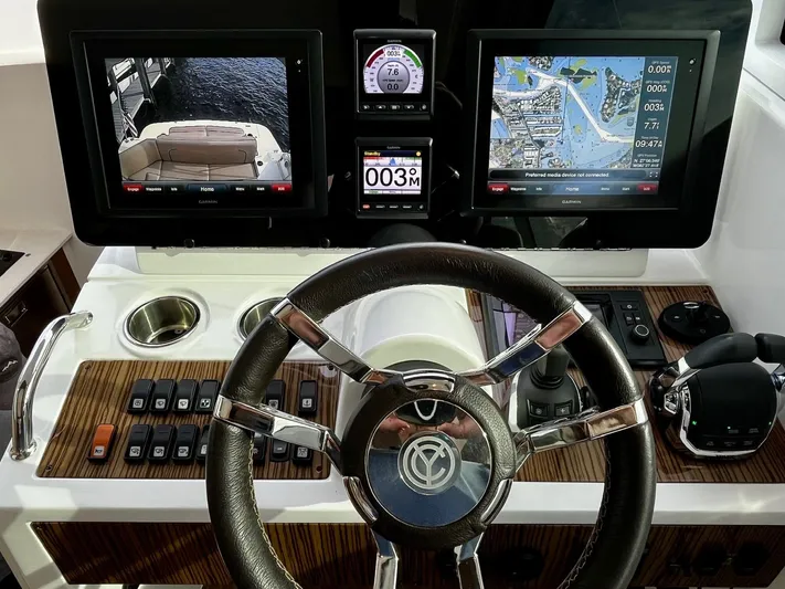 " Cuz I Can " Yacht Photos Pics 