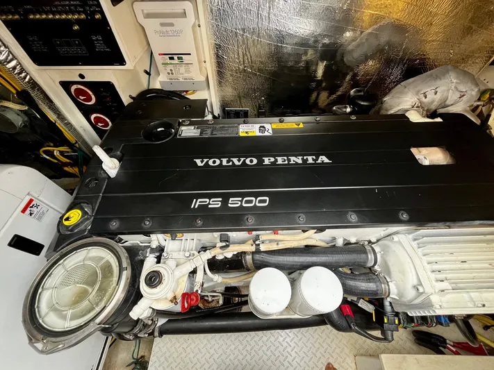 " Cuz I Can " Yacht Photos Pics 