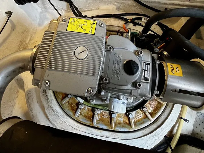 " Cuz I Can " Yacht Photos Pics 