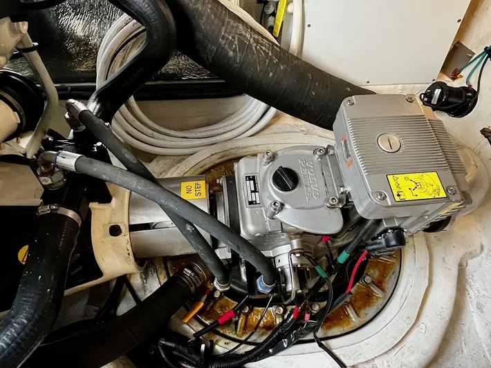 " Cuz I Can " Yacht Photos Pics 