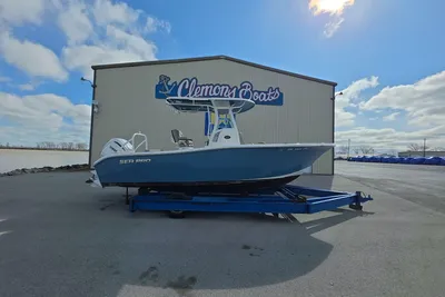 Sea Pro 239 Center Console