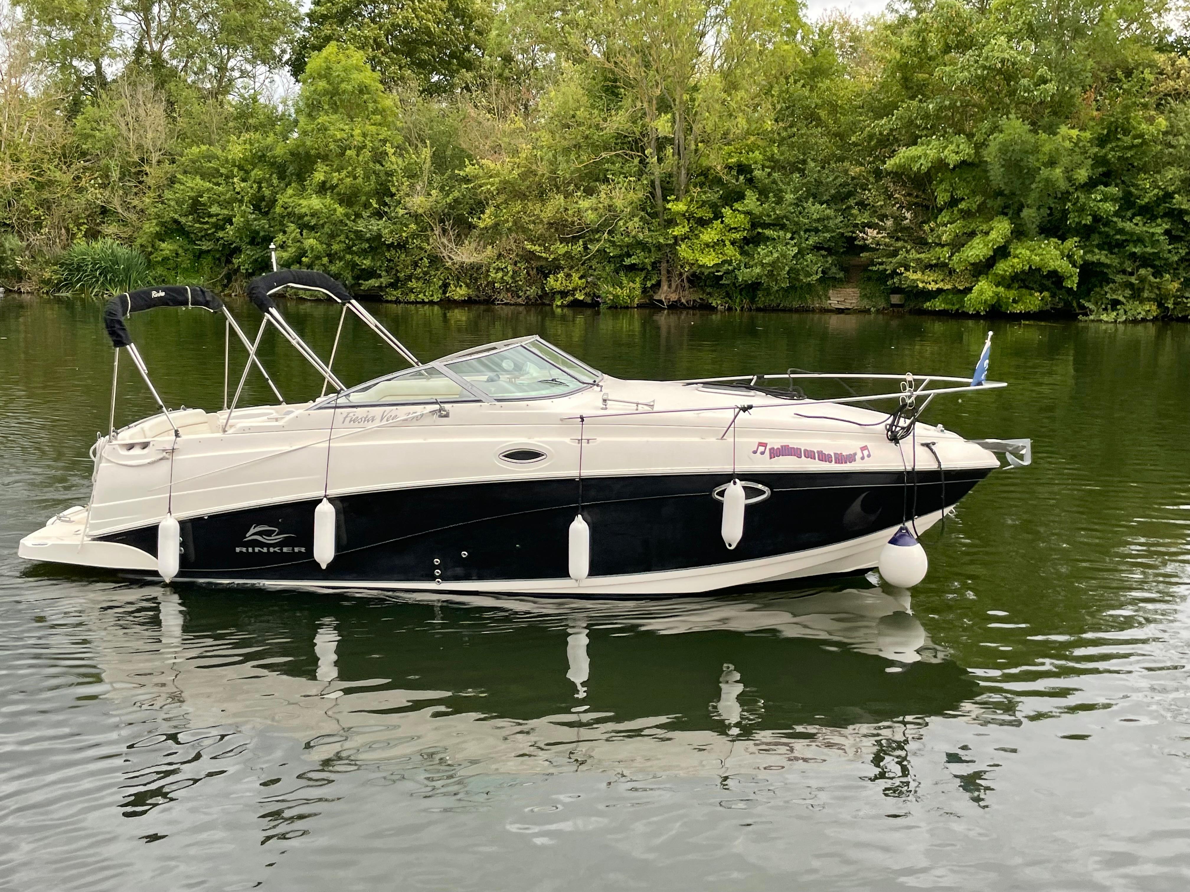 2005 Rinker 250 Fiesta Vee Sportboot Kaufen - YachtWorld