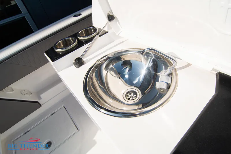  Yacht Photos Pics 2023 Hayaari Marine H44Z boat sink and cup holders.