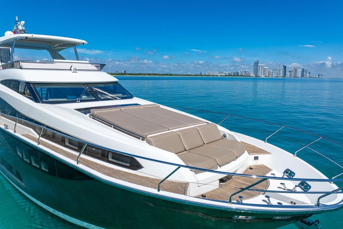 2015 Prestige 75 