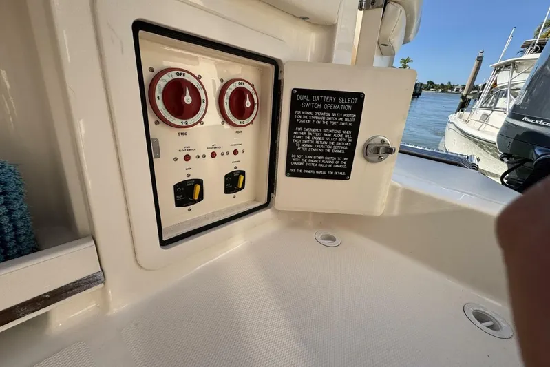  Yacht Photos Pics 2016 Grady-White Freedom 307 boat battery switch panel by the water.