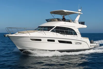2020 Sealine F43