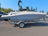 2023 Bayliner VR5 Bowrider I/O