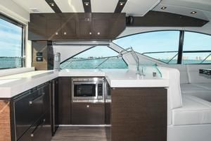 2017 Cruisers Yachts 54 Cantius