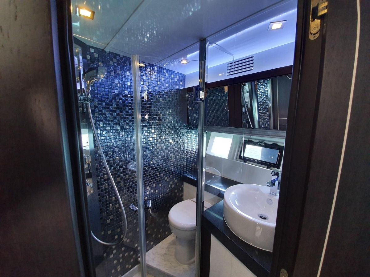 2010 Galeon 72 