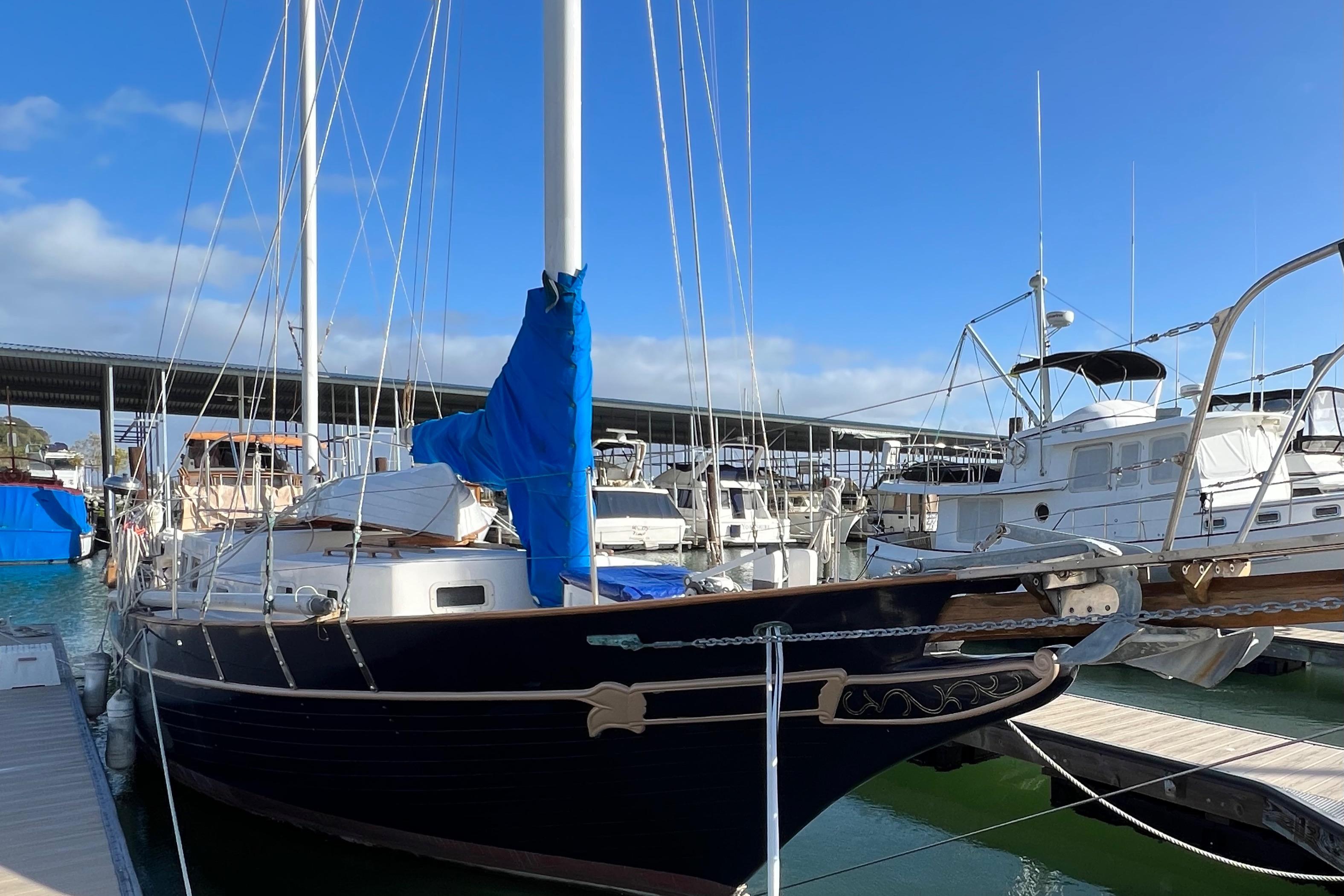 Monohull sailboat online for sale