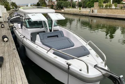 2021 Axopar 37 Sun Top