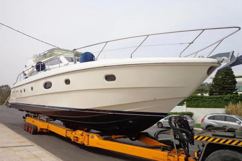  Yacht Photos Pics 2003 Ferretti Yachts 620 on trailer, ready for transport.