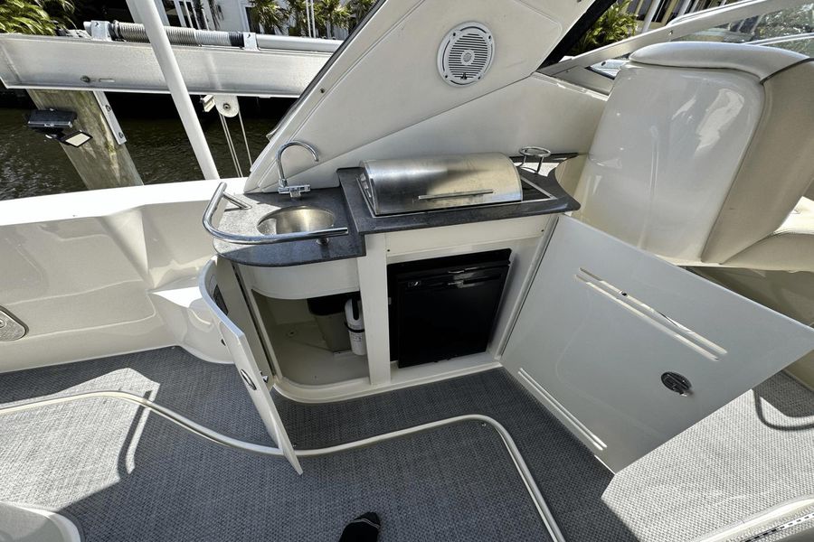 2012 Sea Ray 350 Sundancer