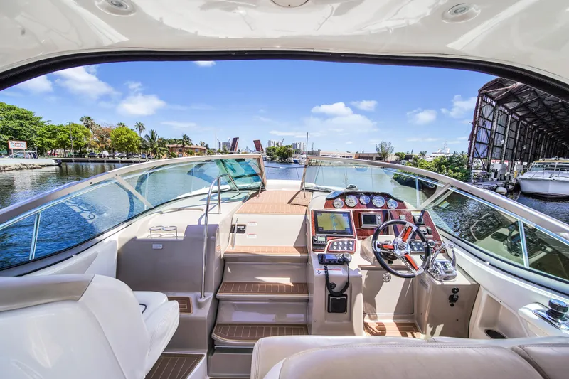 Sophia Yacht Photos Pics 