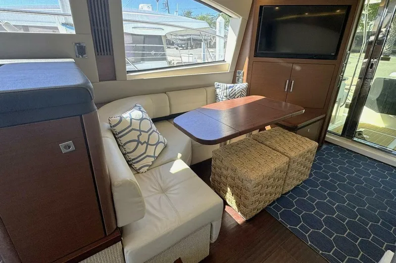 Bateau D’amis Yacht Photos Pics Sea Ray 510 Fly 'Bateau d’Amis' - Salon