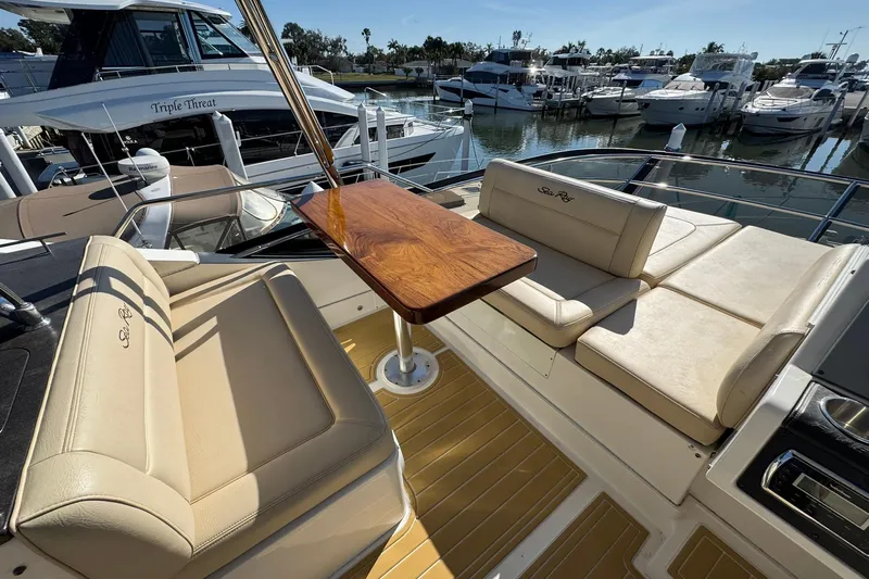 Bateau D&rsquo;amis Yacht Photos Pics 2016 Sea Ray 510 Fly 'Bateau d&rsquo;Amis' - Flybridge