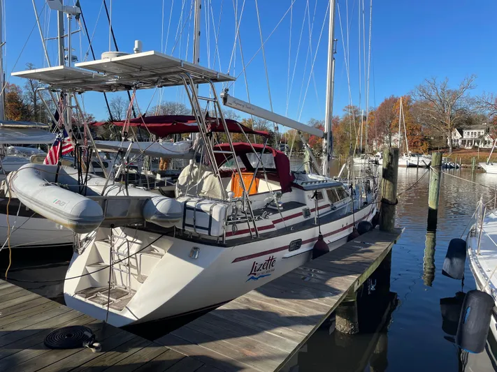 Lizette Yacht Photos Pics 